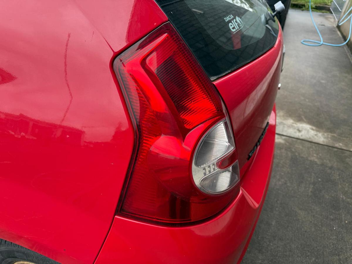 Dacia Sandero SD original Rücklicht Rückleuchte links BJ09